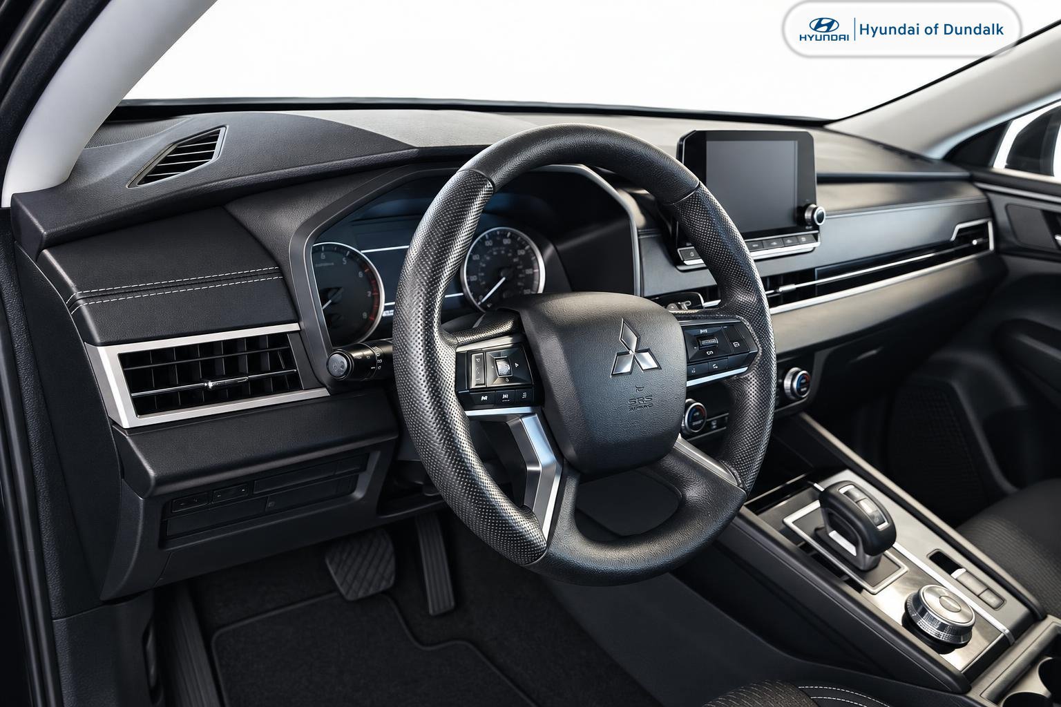 Used 2023 Mitsubishi Outlander ES FWD image 8
