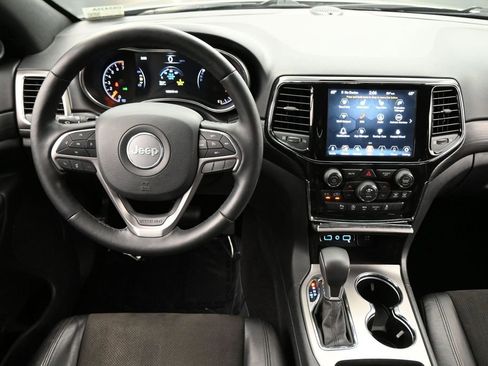 Used 2021 Jeep Grand Cherokee Laredo X RWD image 4