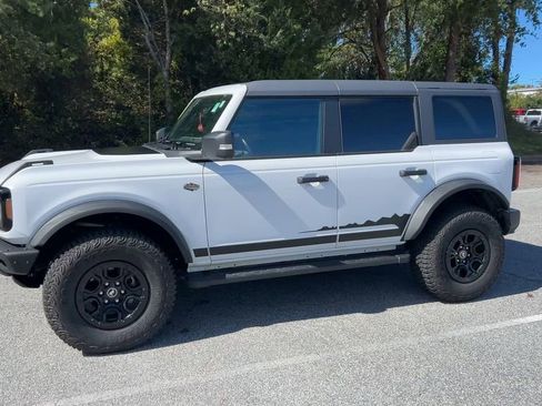 Used 2024 Ford Bronco Wildtrak image 32