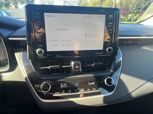 Used 2022 Toyota Corolla LE image 16