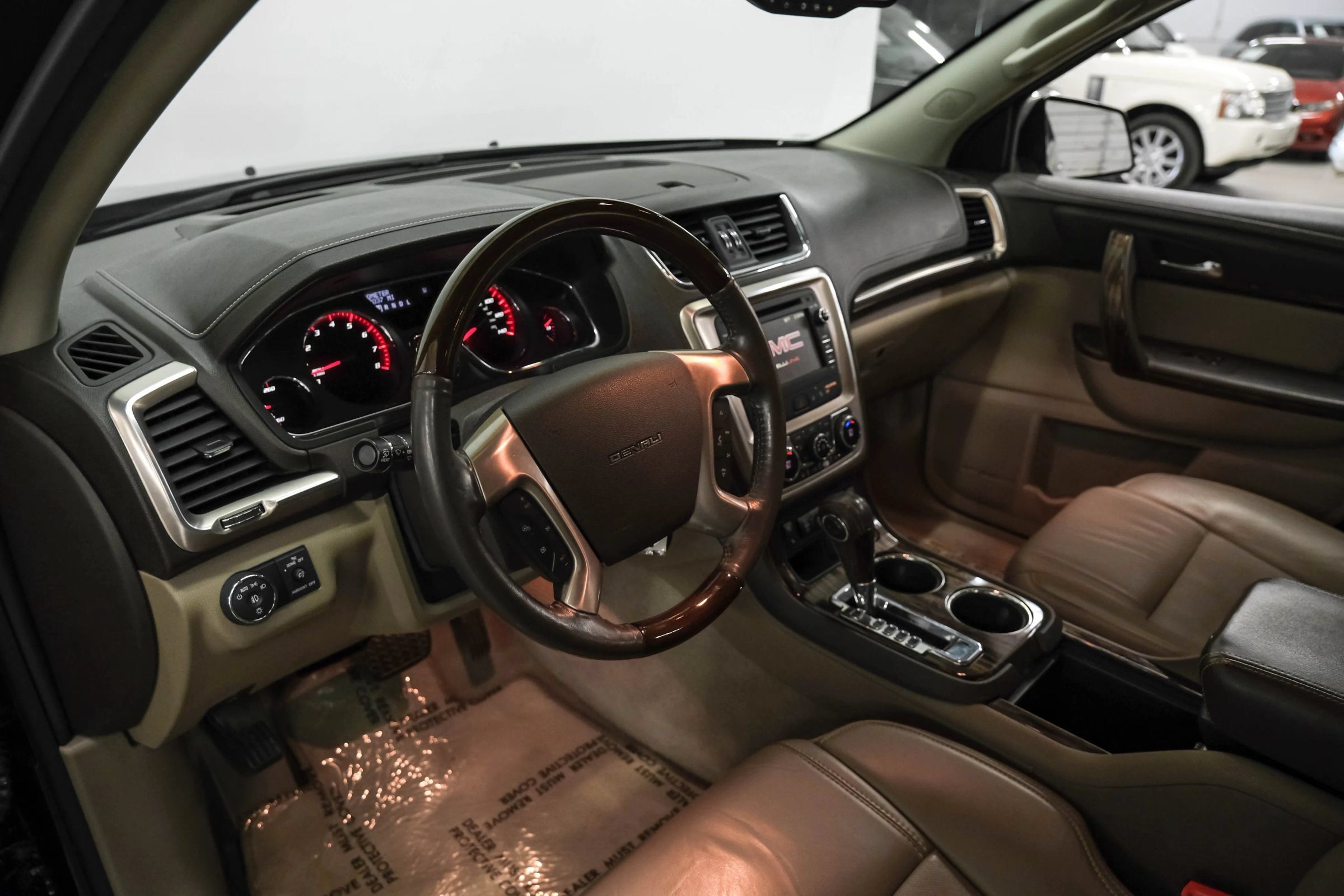 Used 2015 GMC Acadia Denali FWD image 2