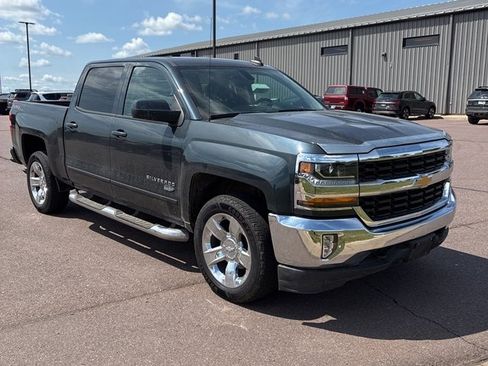 Used 2018 Chevrolet Silverado 1500 LT w/ LT Eassist Package AWD/4WD image 6