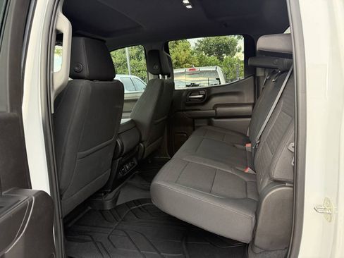 Used 2021 Chevrolet Silverado 1500 LT RWD image 13