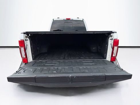 Used 2022 Ford F250 Lariat w/ Lariat Ultimate Package AWD/4WD image 28