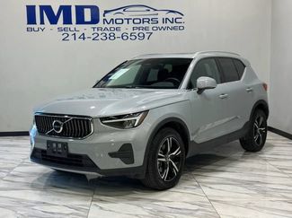 Used 2024 Volvo XC40 B5 Core video 1