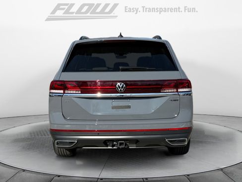New 2026 Volkswagen Atlas SE image 6