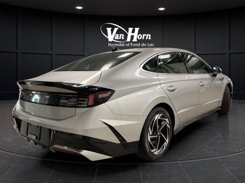 New 2026 Hyundai Sonata SEL FWD image 3