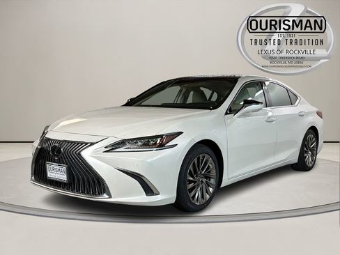 Used 2019 Lexus ES 350 Ultra Luxury w/ Accessory Package 2 FWD image 2