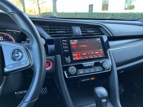 Used 2021 Honda Civic Sport image 31