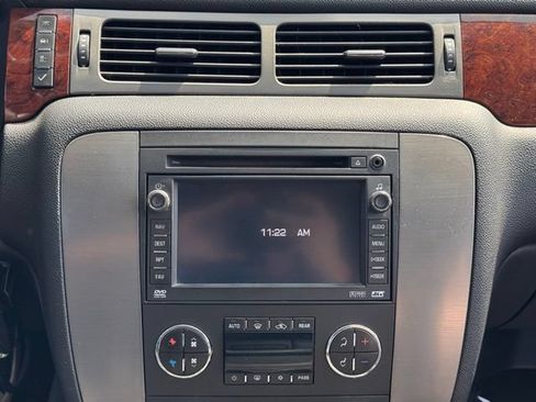 Used 2009 GMC Yukon XL SLT AWD/4WD image 3