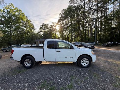 Used 2007 Nissan Titan XE w/ Preferred Pkg image 7