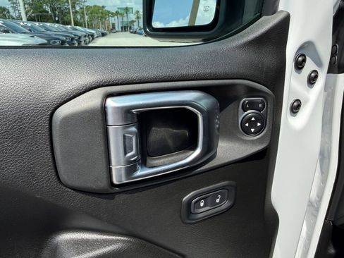 Used 2024 Jeep Wrangler Sport AWD/4WD image 21