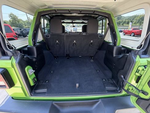 Used 2019 Jeep Wrangler Unlimited Sport S AWD/4WD image 31