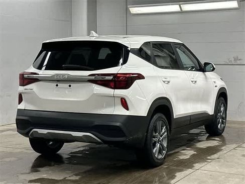 Used 2023 Kia Seltos LX image 30