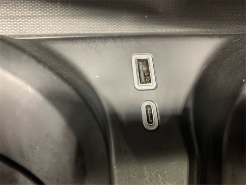 Used 2023 GMC Sierra 1500 AT4 w/ AT4 Premium Package image 33