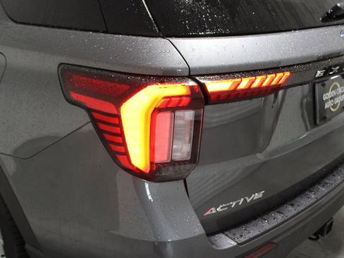 New 2026 Ford Explorer Active RWD image 55