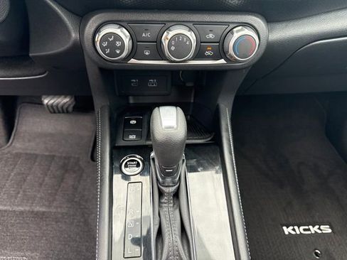 Used 2024 Nissan Kicks SV FWD image 18