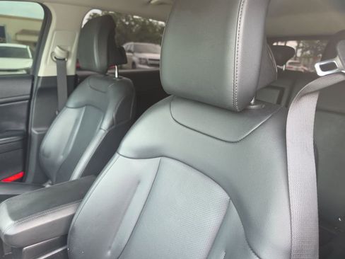 Certified 2024 Kia Sportage EX FWD image 10