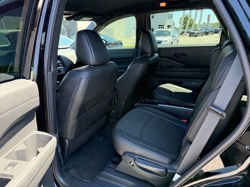 Used 2024 Nissan Pathfinder Rock Creek AWD/4WD image 22