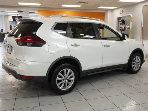Used 2019 Nissan Rogue SV AWD/4WD image 12