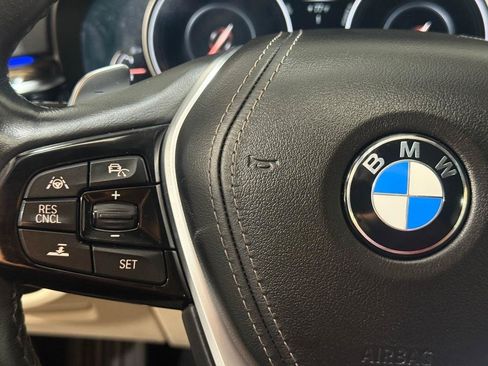 Used 2018 BMW 530e w/ Premium Package 2 RWD image 34