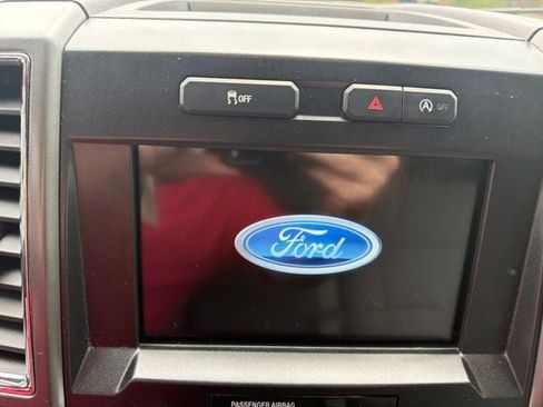 Used 2017 Ford F150 XLT w/ Equipment Group 302A Luxury AWD/4WD image 11