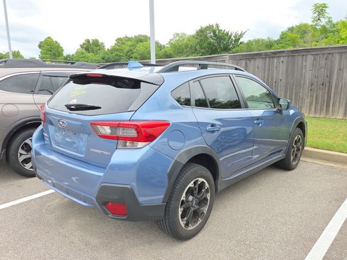 Used 2021 Subaru Crosstrek 2.0i Premium w/ Moonroof Package AWD/4WD image 7