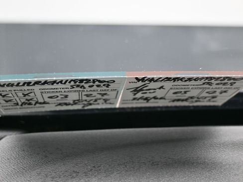 Used 2022 Volvo XC60 B5 Momentum w/ Climate Package image 10