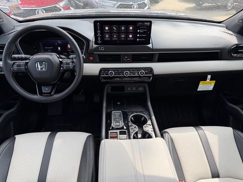 Certified 2026 Honda Passport TrailSport Elite image 17
