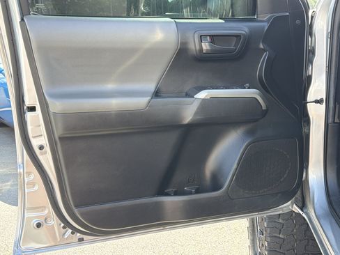 Used 2022 Toyota Tacoma SR5 w/ Technology Package RWD image 27