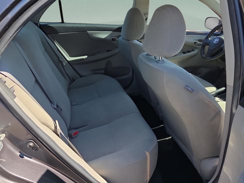 Used 2013 Toyota Corolla L image 18