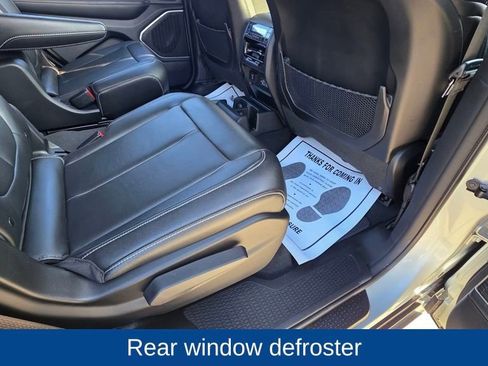 Used 2024 Jeep Grand Cherokee L Limited w/ Black Appearance Package image 15