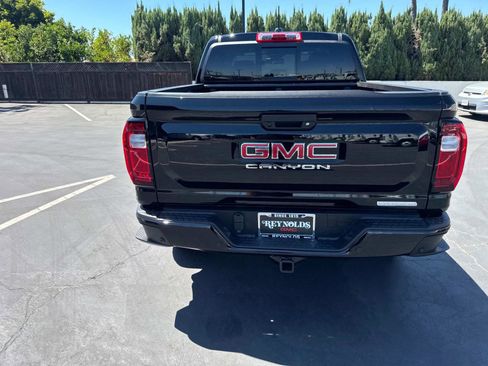 New 2025 GMC Canyon Elevation w/ Convenience Package image 6