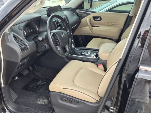 Used 2021 Nissan Armada SV w/ SV Appearance Package RWD image 11