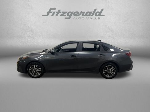 Used 2024 Kia Forte LXS FWD image 2