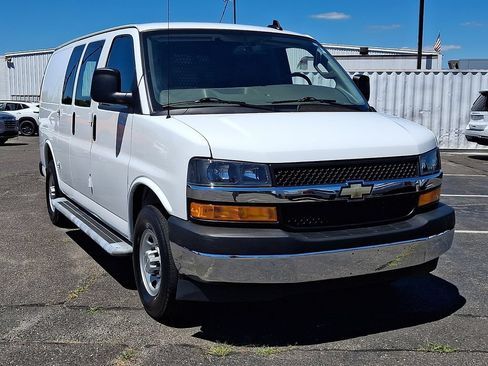 Used 2024 Chevrolet Express 2500 w/ Driver Convenience Package RWD image 2