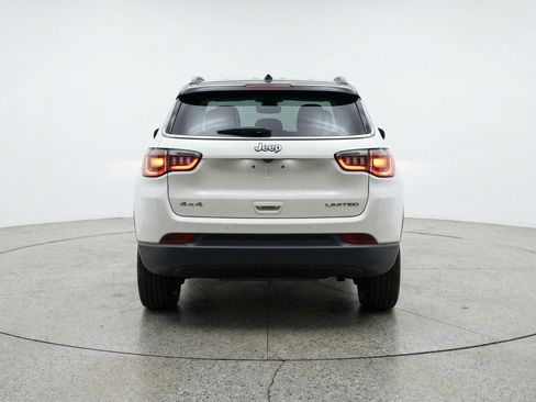 Used 2025 Jeep Compass Limited image 7