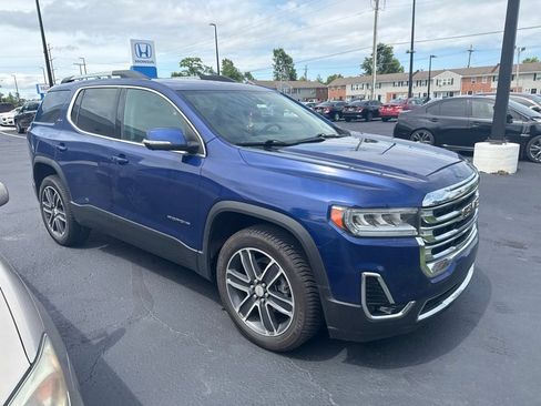 Used 2023 GMC Acadia SLT w/ Technology Package FWD image 15