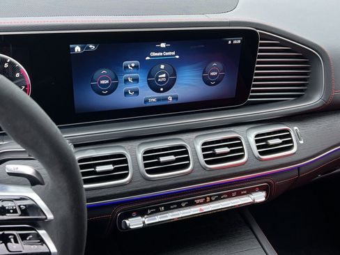 New 2026 Mercedes-Benz GLE 53 AMG 4MATIC Coupe image 19