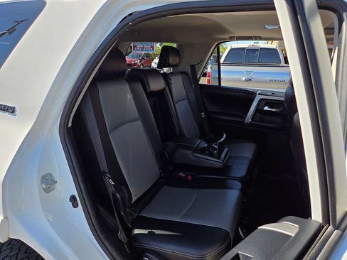 Used 2016 Toyota 4Runner SR5 Premium AWD/4WD image 59