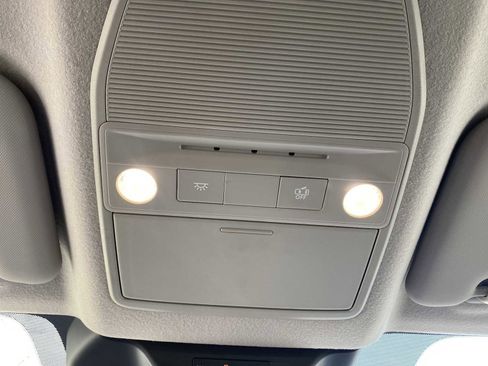 Used 2025 Nissan Kicks SR image 24