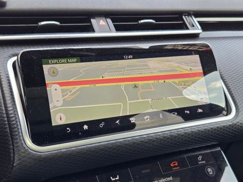 Used 2018 Land Rover Range Rover Velar R-Dynamic SE image 12