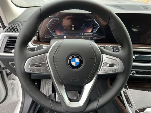 Used 2026 BMW X7 xDrive40i image 14