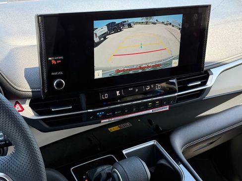 Certified 2026 Toyota Sienna Limited FWD image 15