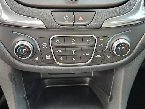 Used 2023 Chevrolet Equinox LT image 15