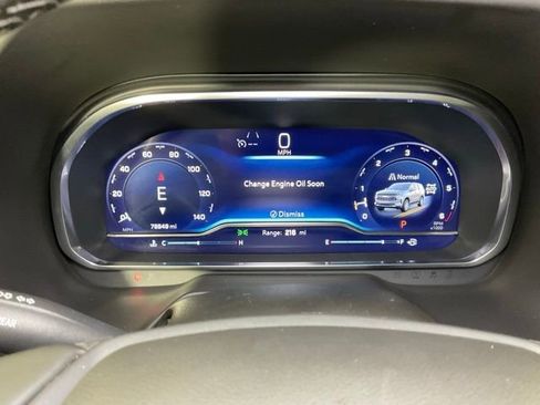 Used 2023 Chevrolet Suburban Premier image 27