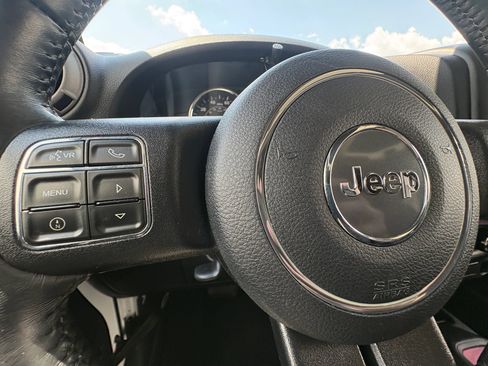 Used 2016 Jeep Wrangler Unlimited Sport w/ Connectivity Group AWD/4WD image 25