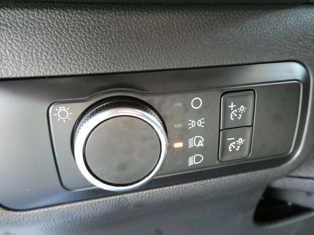 Used 2025 Ford Escape Active w/ Cold Weather Package AWD/4WD image 25