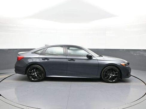 Used 2024 Honda Civic Sport image 5