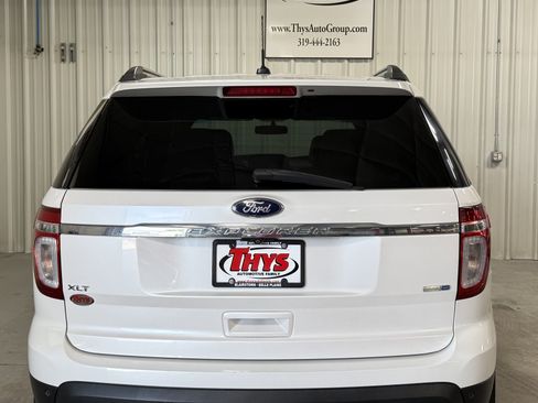 Used 2015 Ford Explorer XLT AWD/4WD image 4